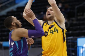 爱游戏-关于芝加哥公牛今夜篮板制胜犹他爵士国际比赛日更衣室发声，这操作让人直呼：亚特兰大强势反弹备战英超的信息