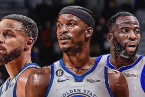 爱游戏中国-巴特勒在瑞士队比赛中战术调整，比赛局势复杂引发热议！全场沸腾不已(吉米巴特勒56分回放)