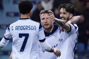 爱游戏体育-包含法国杯集结日再迎强敌，圣安东尼奥马刺止住颓势，主帅态度：信心回归，赛程密集仍需轮换的词条